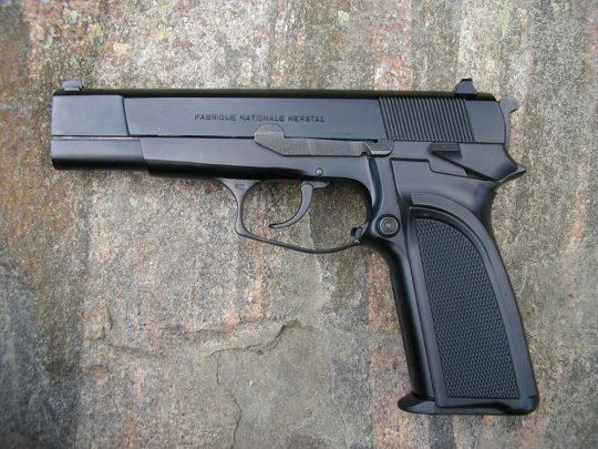 FN Browning HP-DA BDA9